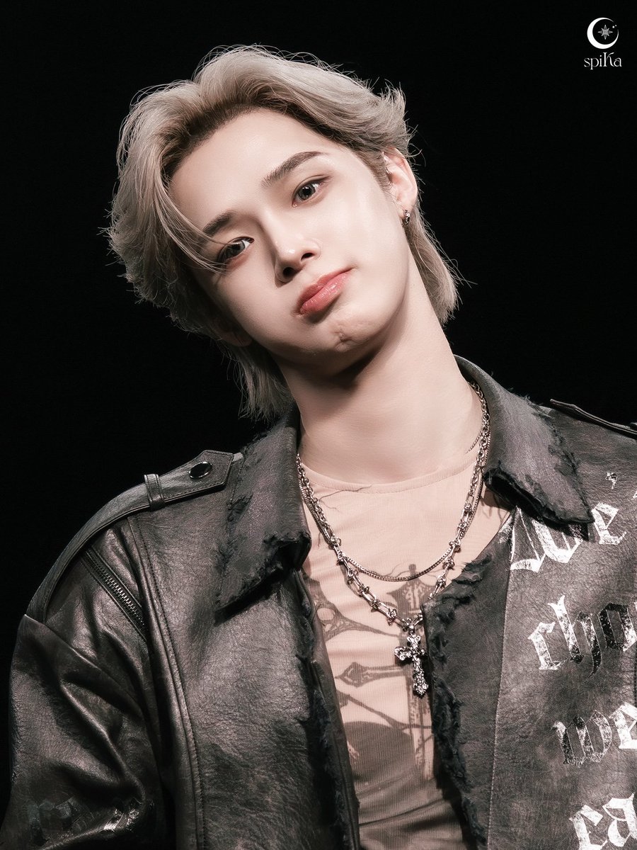 keiking21's tweet photo. @njzphobic He's K from &amp;Team! He's the main dancer and performance leader https://t.co/cDMDED0Q0J