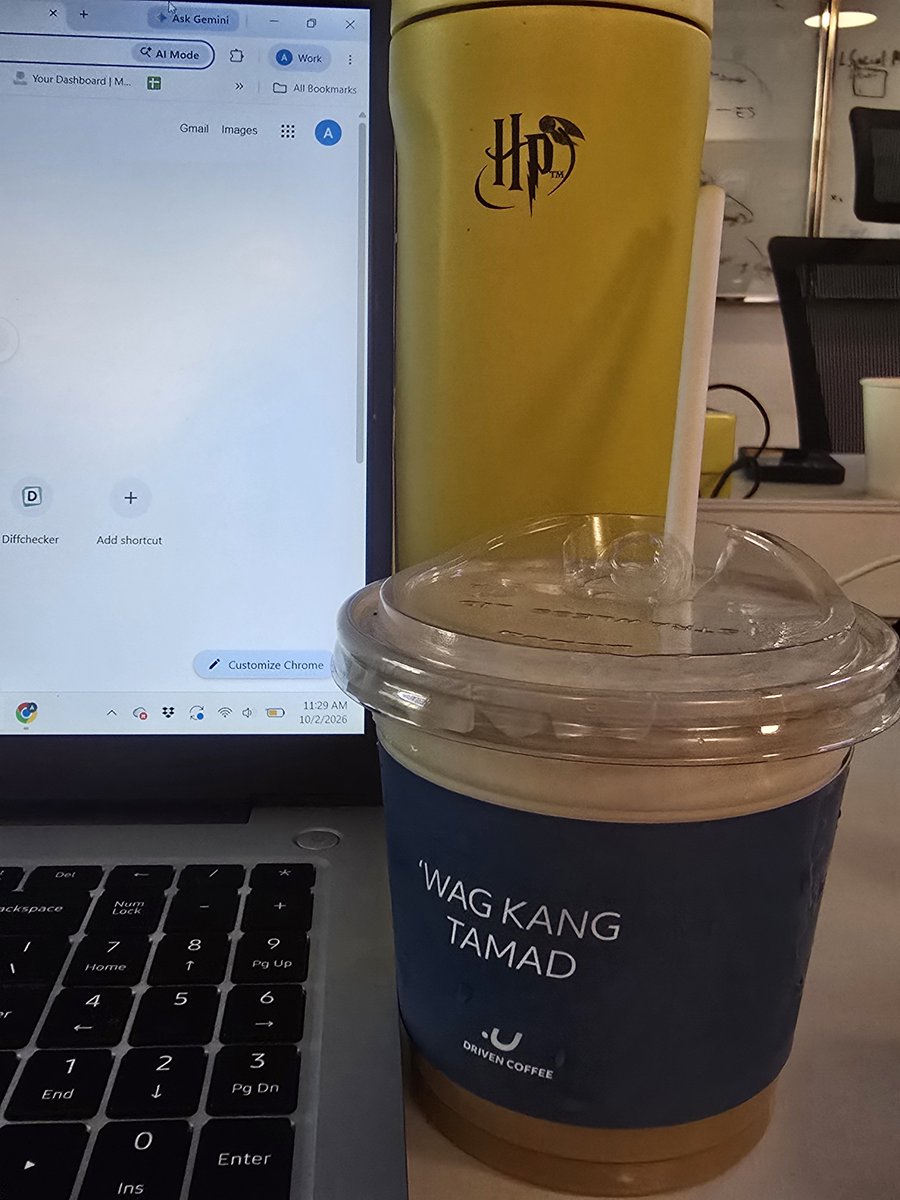 prinSBerry19's tweet photo. got to try this Sea Salt Latte from Driven Signature Coffee ๐โ๏ธ soo goood ๐ฏ๐ฏ Looking forward to try yung iba pa, buti na lang malapit lang sa office. Sakto rin yung reminder kasi ang busy ngayon sa work hahahaha!
@stellajero_ @macigarta
#drivenxcoffee https://t.co/1r9YhMeKfR
