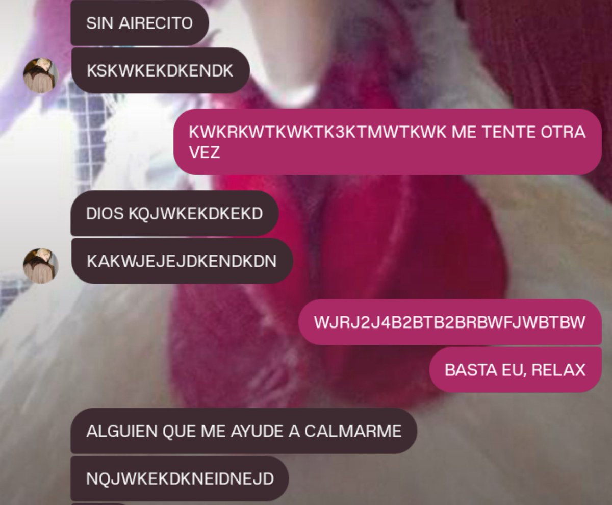 Mikhatse's tweet photo. ㅤㅤㅤㅤㅤㅤㅤ;; Mi situación más normal 
ㅤㅤㅤㅤㅤcada que hablo con este pelotudo. https://t.co/v84hL02kz7