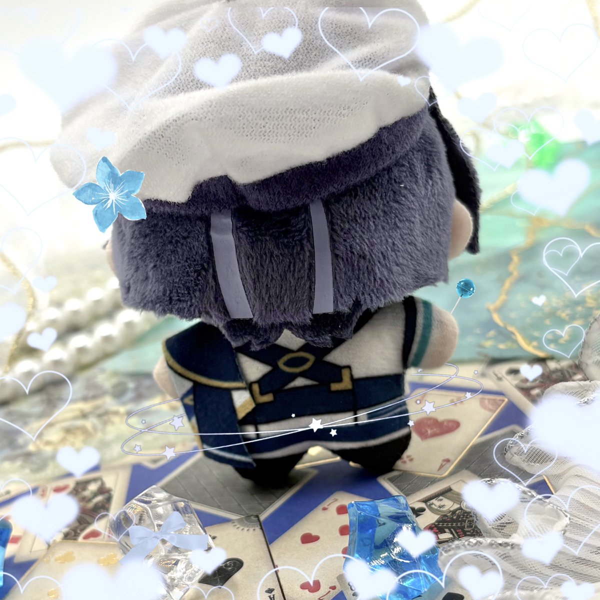 _fantasyvillage's tweet photo. ✨商品紹介💫

#原神 より煌めく夜の宴シリーズのグッズをご紹介.ᐟ.ᐟ

· · ────────── ·✧· ────────── · ·

⟡.· 煌めく夜の宴シリーズ
トレーディングちびキャラぬいぐるみ 
                                                              
        単品 ﹏𓈒 𝟚,𝟚𝟘𝟘𝕪𝕖𝕟
　    BOX﹏𓈒 𝟚𝟚,𝟘𝟘𝟘𝕪𝕖𝕟

· · ────────── ·✧· ────────── · ·

テイワットの夜を華やかに彩る、特別な宴が幕を開けます✨

もこもこの冬服や、上品なパーティ衣装に身を包んだキャラクターたちが、ちびキャラぬいぐるみになって登場しました°✦.˚
エウルアや刻晴、宵宮、八重神子たち輝く英雄たちの、大切な一瞬をそのまま閉じ込めたような特別なグッズです .ᐟ.ᐟ

セットのキャラクターカードとぬいぐるみを隣同士で並べれば、まるで宴のキラキラとした空気感が目の前に広がるよう⟡.·🍽
ちょこんと並べて飾ると可愛さが何倍にもなるちびぬい（ちびキャラぬいぐるみ）たち✧︎*。

きらめくパーティの中の、最推しの姿をぜひ今すぐお手元に迎えてみてください𓂃 𓈒𓏸🍷

大好きなキャラクターと一緒に、特別なひとときを過ごしてみませんか？皆さまのご来店を心よりお待ちしております.ᐟ.ᐟ