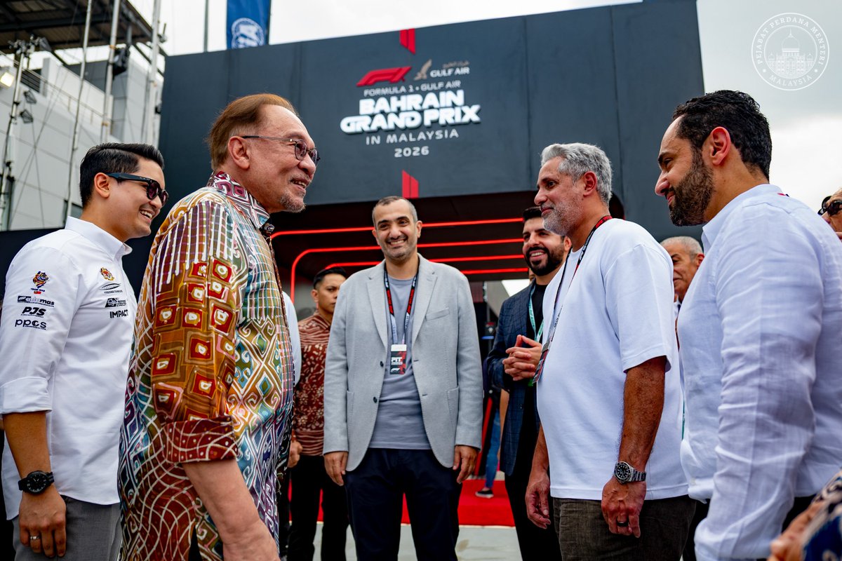 anwaribrahim's tweet photo. Berita gembira buat seluruh rakyat Malaysia! RTM akan menyiarkan Formula 1 Gulf Air Bahrain Grand Prix di Malaysia 2026 secara langsung agar kemeriahan perlumbaan ini dapat dinikmati bersama.

Saya berharap siaran langsung ini memberi peluang kepada rakyat di seluruh pelosok tanah air untuk merasai debaran perlumbaan bertaraf dunia dari Litar Antarabangsa Sepang.

🏎️🏎️🏎️

#MalaysiaMADANI
#YakinMADANI
#F1