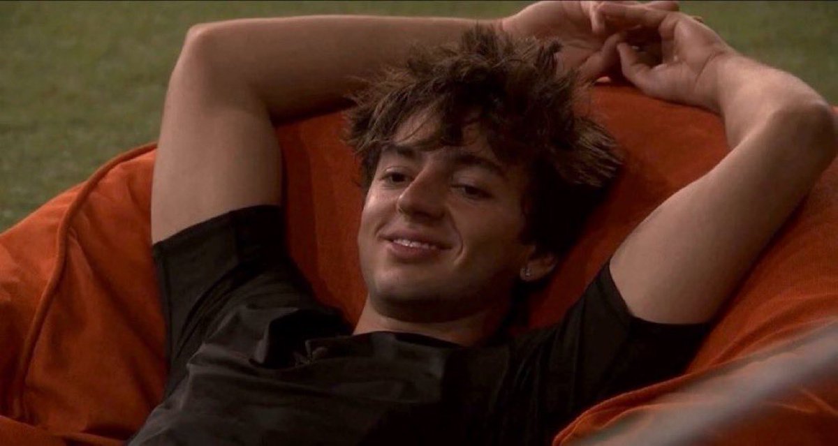 The_Dee_List's tweet photo. The last 2 seasons of BB i just wasn’t in it the way I use to be. Drew brought back the die hard super-fan in me. I can’t imagine there will ever be another Drew Campbell in the bb house but hopefully he’ll just get to be in the house again one day. #bb28 https://t.co/VD7WlqRYvZ