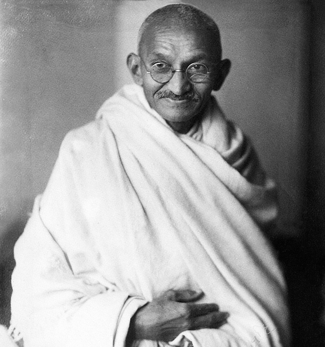 rajendraarlekar's tweet photo. राष्ट्रपिता महात्मा गांधी जी की जयंती पर उन्हें विनम्र अभिवादन।
सत्य, अहिंसा और शांति के उनके आदर्श सदैव मानवता का मार्गदर्शन करते रहेंगे। सादगी, सहिष्णुता और सेवा का उनका संदेश आने वाली पीढ़ियों को निरंतर प्रेरित करता रहेगा।
-
On the birth anniversary of the Father of the Nation, Mahatma Gandhi, I pay my humble tributes to him.
His ideals of truth, non-violence and peace will continue to guide humanity. His message of simplicity, tolerance and service will continue to inspire generations to come.