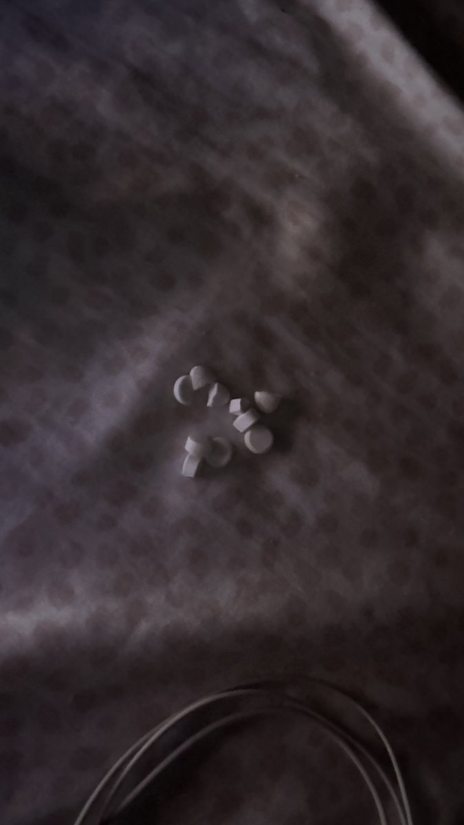 5erjf's tweet photo. pills and cigs https://t.co/edQ9qsqAT7