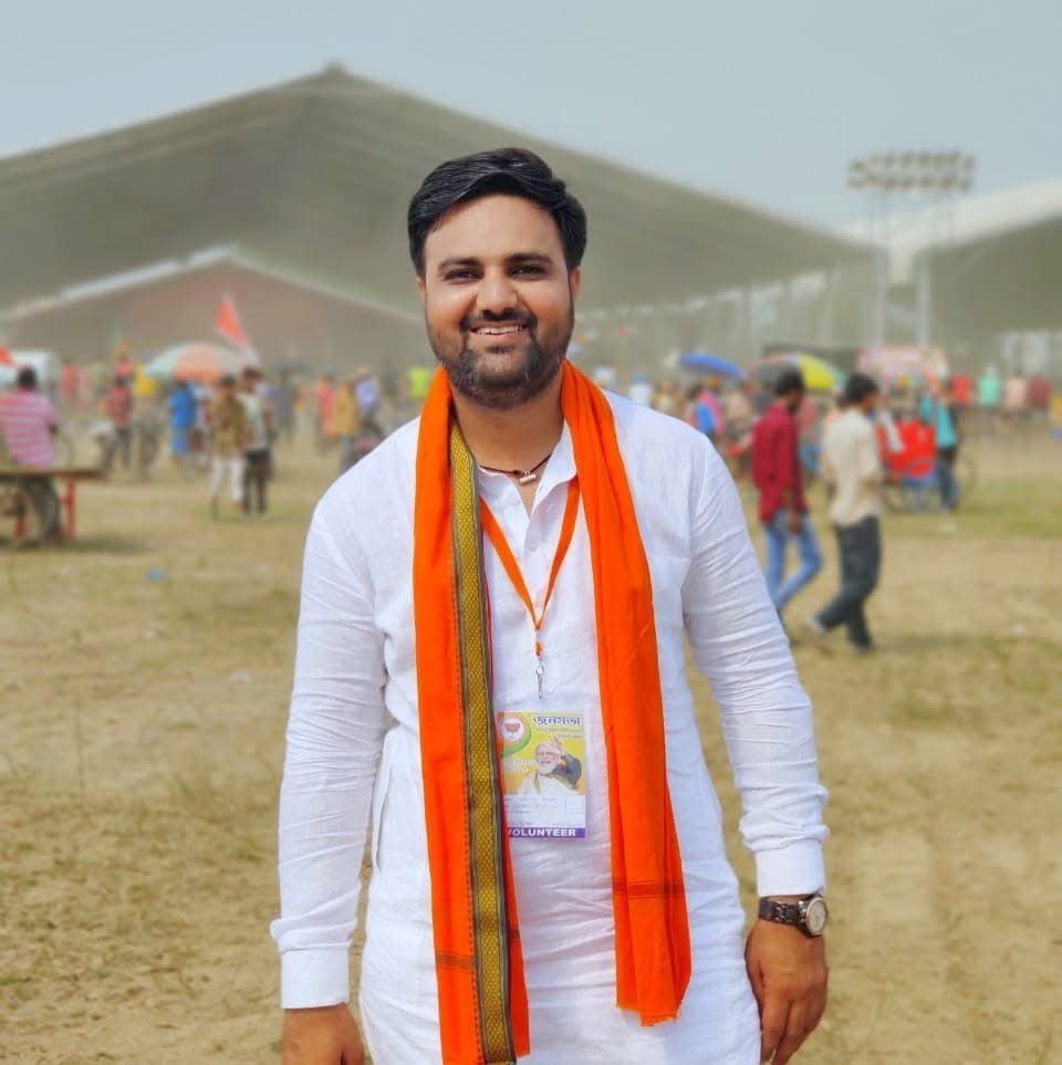 iPankajShukla's tweet photo. BJYM ગુજરાતના પ્રદેશ મહામંત્રી શ્રી ડૉ. નરેશભાઈ દેસાઈને જન્મદિવસની હાર્દિક શુભકામનાઓ.

ઈશ્વર સદાય આપને ઉત્તમ સ્વાસ્થ્ય અને દીર્ઘાયુ જીવન પ્રદાન કરે એવી પ્રાર્થના. 

@NareshDesai_ https://t.co/rbYTZsX38P