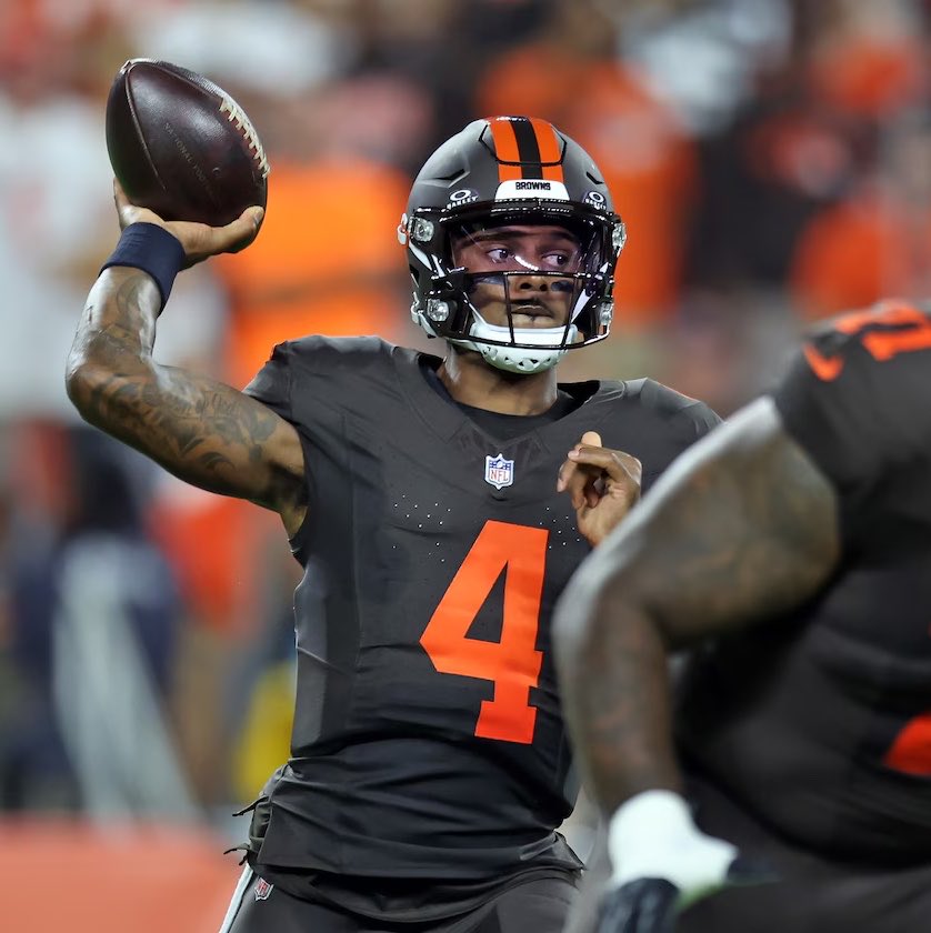 MySportsUpdate's tweet photo. #Browns QB Deshaun Watson in his last 3 games:

• 64/103
• 650 passing yards
• 5 TDs
• 1 INT

Cleveland is 3-1 on the year. https://t.co/R4jnAYbV2R