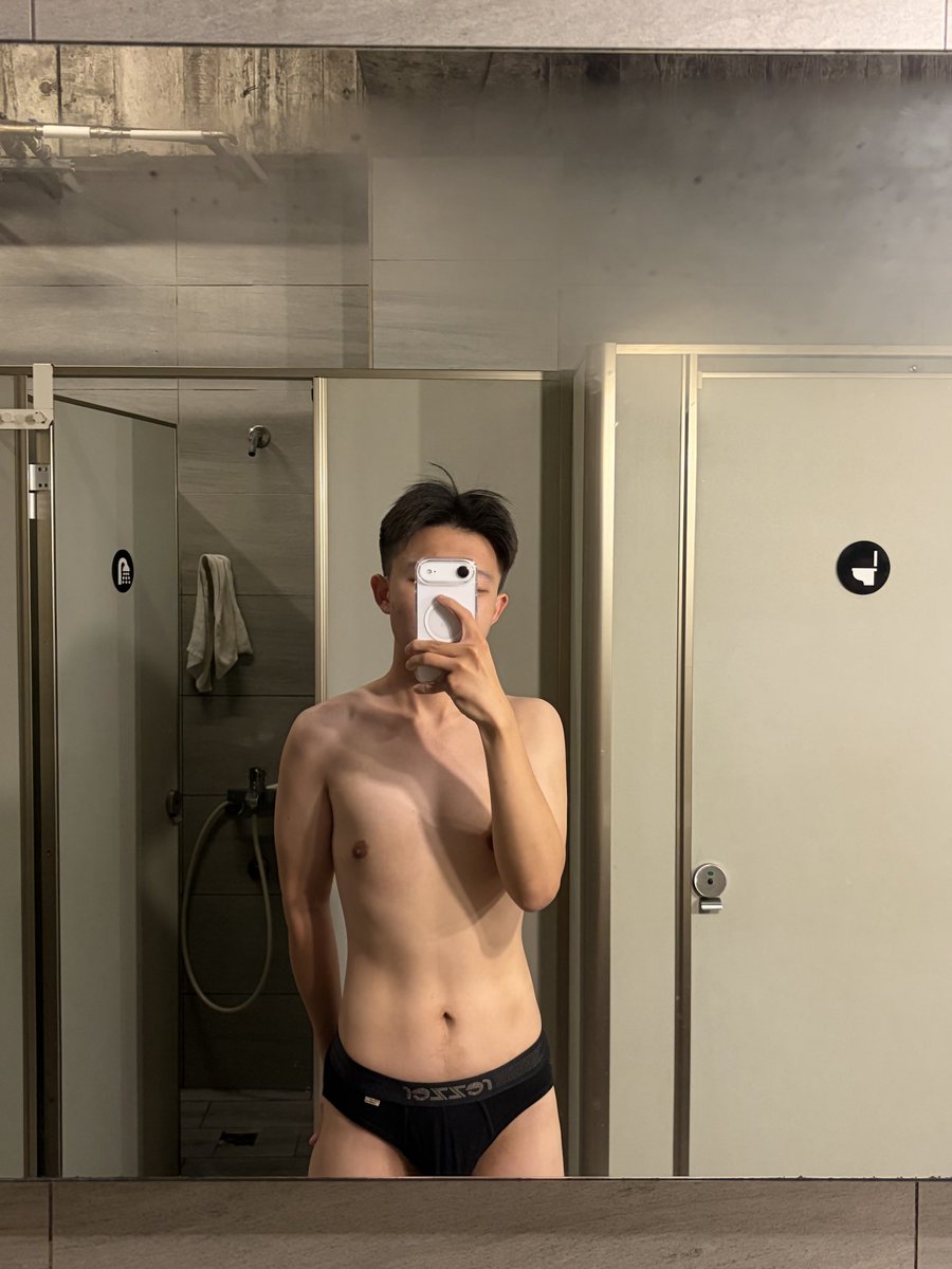 Joshuakaiii's tweet photo. 好久沒來 趁12月之前大家快來玩
謝謝上鋪帥哥和17/5的💦 收穫滿滿回家了
第二張是事後照xd 因為來不及拍泡芙就洗澡了哈

#米尼 
#OnPrep https://t.co/mexAIqKfGF