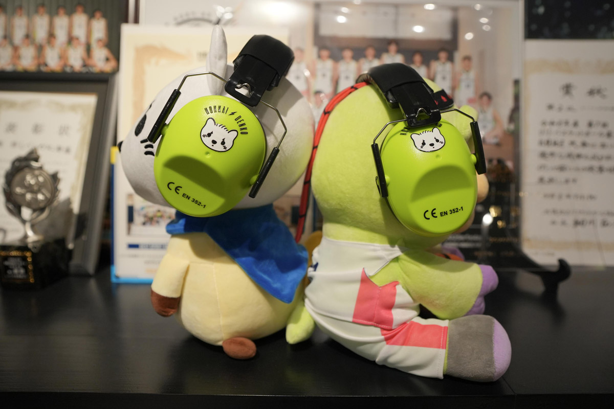 levangakousiki's tweet photo. お知らせ📣

このたび、オフィシャルダイヤモンドパートナーの株式会社北海電工さまのご協力のもと、
ホームゲーム開催時に、お子さま向け防音イヤーマフの無料貸出を開始いたします🎧
乳幼児や大きな音が苦手なお子さまも、安心して試合観戦を
お楽しみください💁‍♂️✨

詳細はこちら▼
https://t.co/CxxUaef8Um

#レバンガ北海道