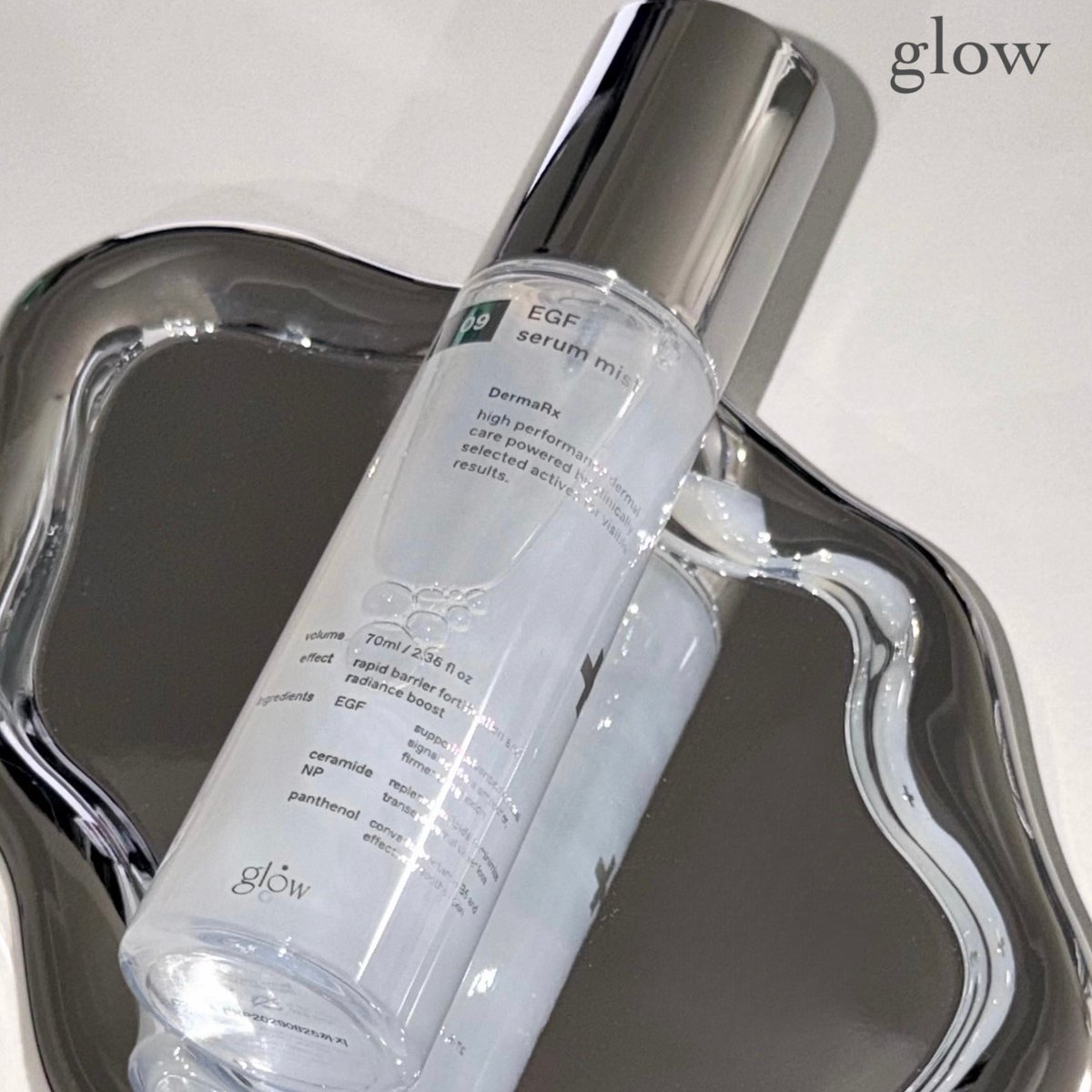 pmcdesu's tweet photo. #PR
glowの新商品！EGFセラムミスト✨
毎日のスキンケアにも、化粧下地の前にも、メイクの上からでも使えるミスト🤍
ミストだけ��しっかり保湿感もあって、思ったよりもスリムな形状で持ち運びも◎
水セラムテクスチャーでメイクの上から使ってもヨレにくい🫶🏻 https://t.co/dLJ1lHGLtZ