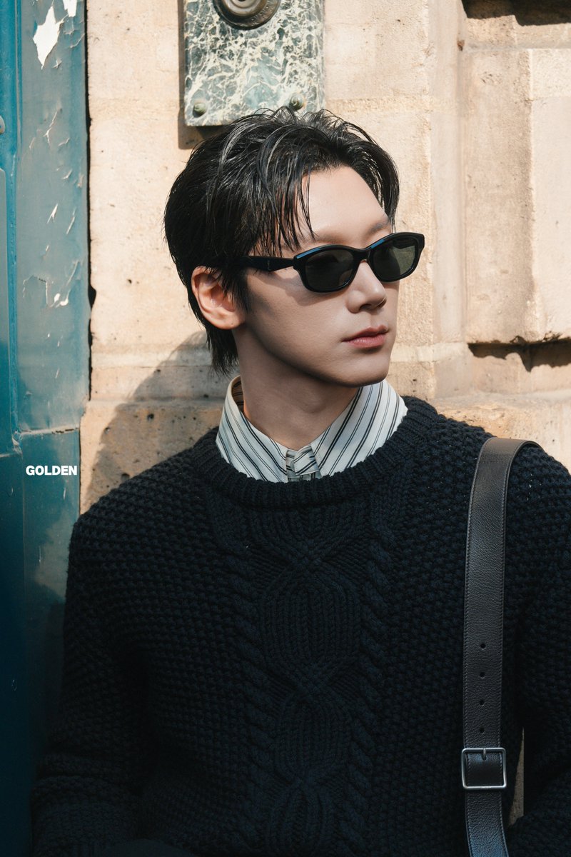 misskloss_1001's tweet photo. TEN brings Saint Laurent to the streets of Paris.

TEN AT SAINT LAURENT SUMMER27 
#TENforYSLPFW27 #SaintLaurentxTEN https://t.co/iU4uVjwZvT
