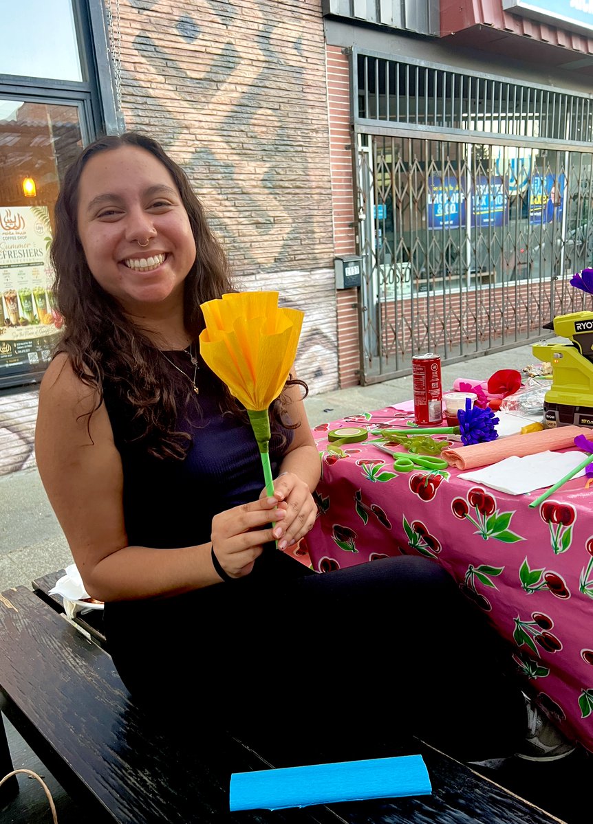 AbdOakland's tweet photo. What an incredible time slowing down with you all and creating beautiful things.

Thanks for coming out to our Paper Flower Maker Meet-Up.

Huge shoutout to @mohkahouse for their incredible hospitality and @dimondhalaleatery for the best wings hands down https://t.co/UcwX0vxkOg