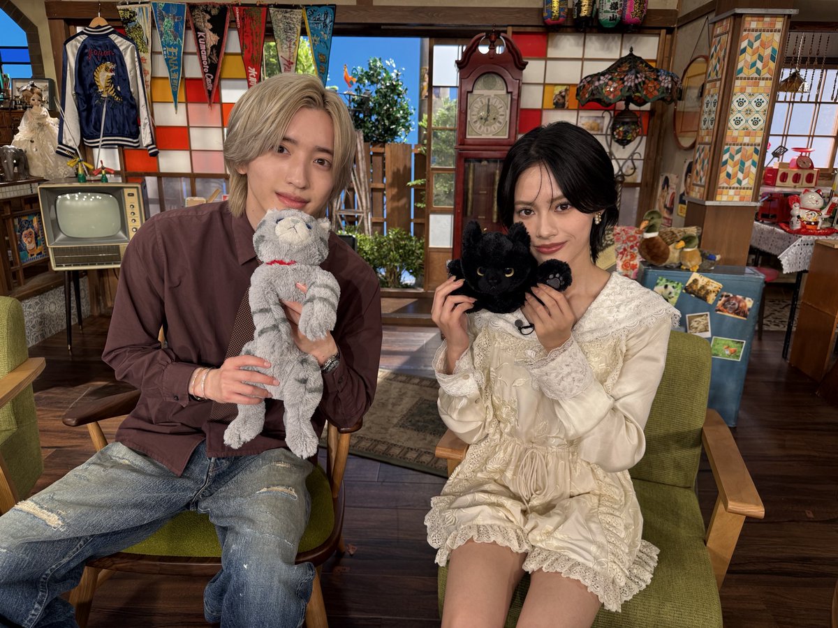 uruwashi_movie's tweet photo. 🌙出演情報🌙
┈┈┈┈┈┈┈┈┈

明日よる7時から日本テレビ系列
「#嗚呼みんなの動物園 」に
#道枝駿佑 さん 、 #安斉星来 さん
が出演されます📢
ぜひご覧ください✨

🌙#うるわしの宵の月
🎬𝟏𝟎月𝟐𝟑日公開🌙 https://t.co/sjCLCGWx8X