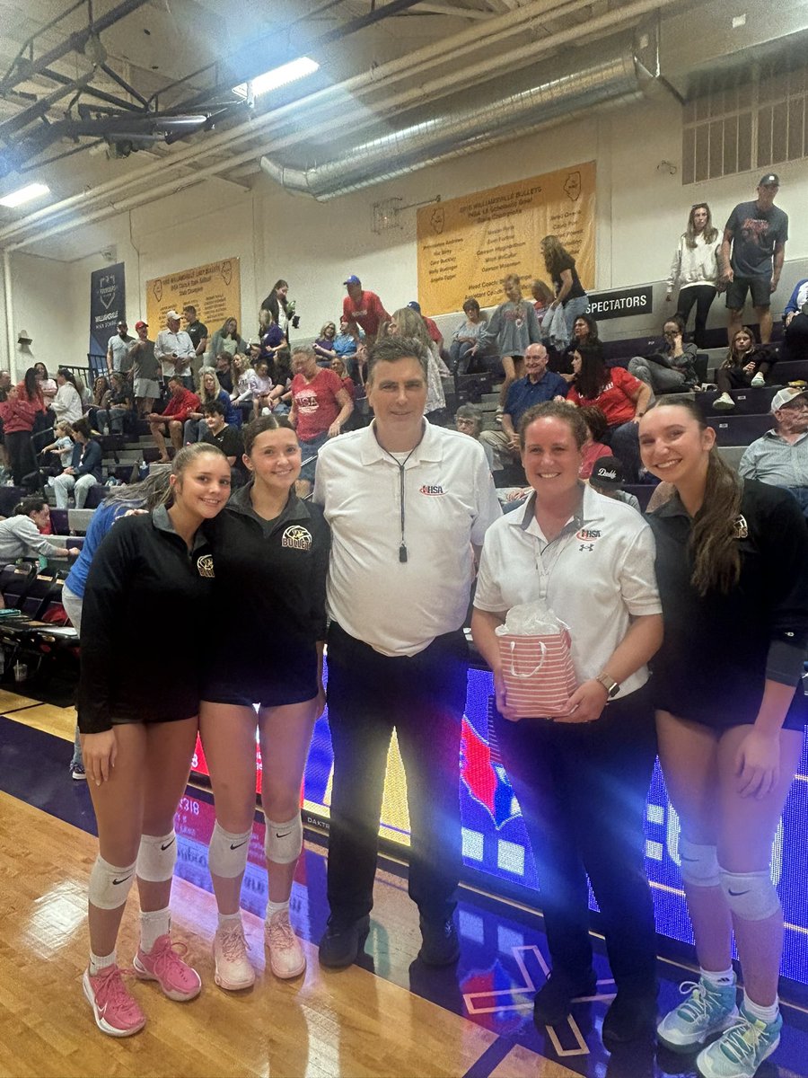 bullets_vball's tweet photo. Successful diaper drive for the Beyond the NICU and ￼#OFFICIATIONWEEK2026
Thank you to our officials for making our matches possible 💜🏐💛 #togetherwerise https://t.co/ELIzGk6n9A