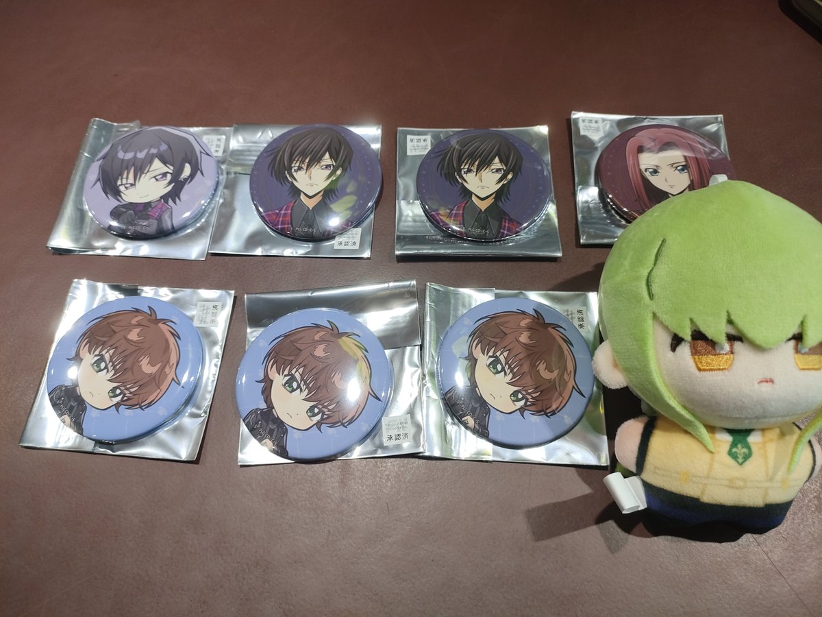 Fibonacci_37's tweet photo. コードギアス 反逆のルルーシュ POPUP STORE（チェックスーツver.）横浜 有隣堂
[交換]
求　同種類C.C.
譲　ルルーシュ、スザク、カレン
ルルーシュは単体交換不能

ルルーシュしおり✘

池袋で手渡し可能
たまは郵送 https://t.co/qA4VGbjOj8