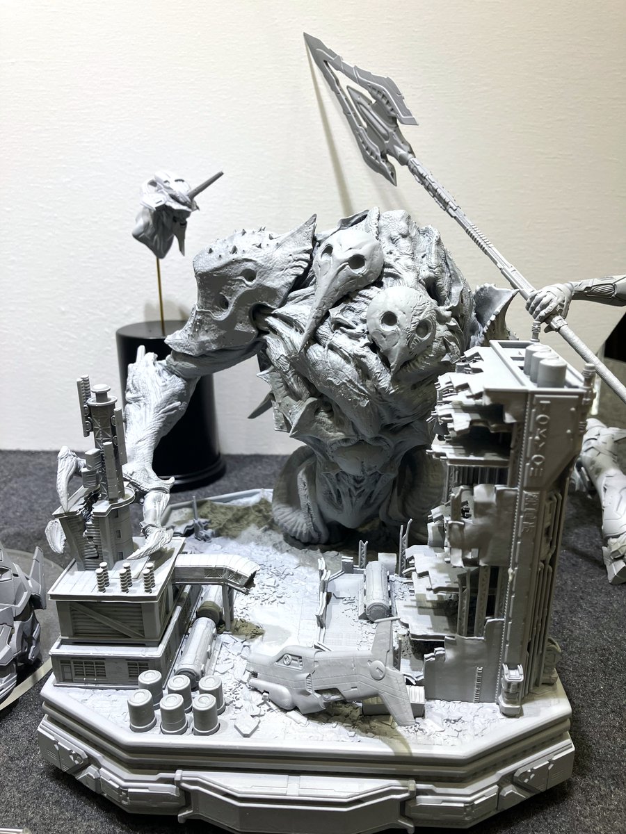 Prime1Studio's tweet photo. ＼🌎展示情報🌎／

 #全日本模型ホビーショー 会場にて
ダイナミックアーツ 
『ヱヴァンゲリヲン新劇場版』より
「ヱヴァンゲリヲン初号機」が展示中🔥

最新サンプルに加え、
開発過程がわかる試作品や
ジオラマベースも公開中！

ぜひ会場でご覧ください👀
皆さまのご来場をお待ちしています✨

■詳細はこちら
https://t.co/IZUPg6rFC5

#EVANGELION #Prime1Studio