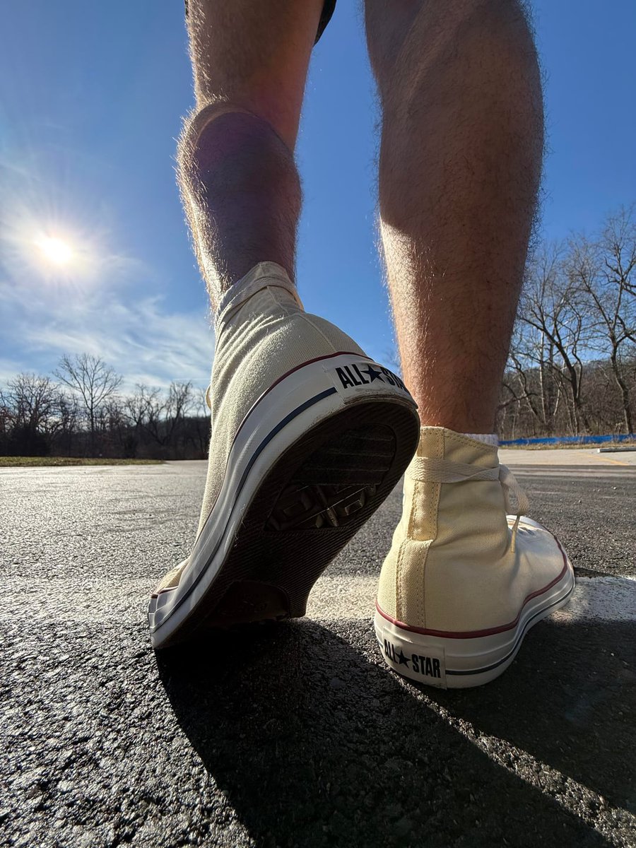 oversizedchucks's tweet photo. Some shots from the archive! took these out and about in winter last year.

#Fetish #ConverseFetish #ConverseLover #oversizedchucks #CONVERSEFamily #Chucks #Converse #ChuckTaylor https://t.co/yodmupF2Pf