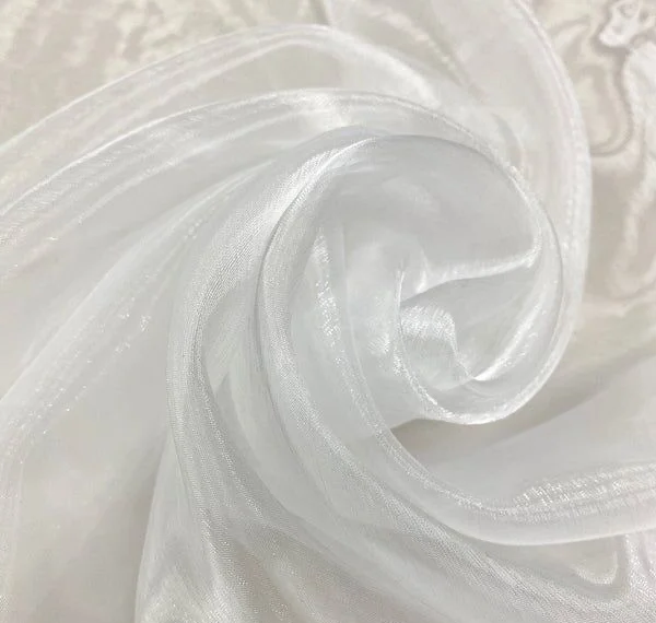 Hv3h6rYGHvAHTYM's tweet photo. [The glorious silk-like fabric flows gently, that's the perfect textile I've been searching for!]， https://t.co/9AZ7GLggYb