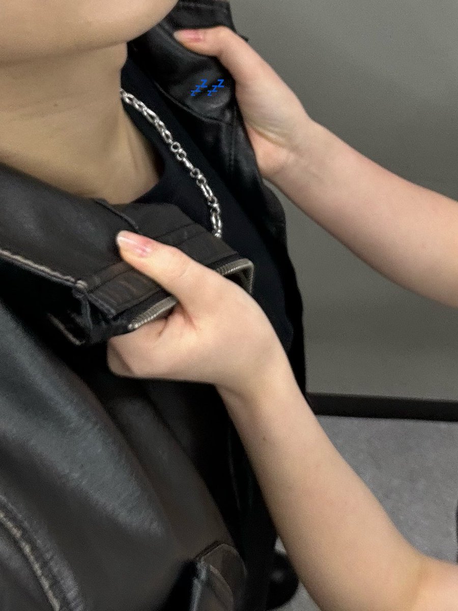 qule_z's tweet photo. 내😣펑크😱펑크난💥마음💔
쇼크🤯쇼크야😵
왜🤷🏻‍♀️ 내게🧑‍🩰 이런❓ 슬픔을🪖 주는지😭 https://t.co/QVLe46fiN7