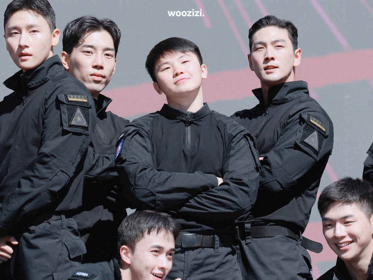 Woozizi_1122's tweet photo. 261002

바부🤭

#세븐틴 #SEVENTEEN #WOOZI #우지 #이지훈 https://t.co/P376CsM2VP