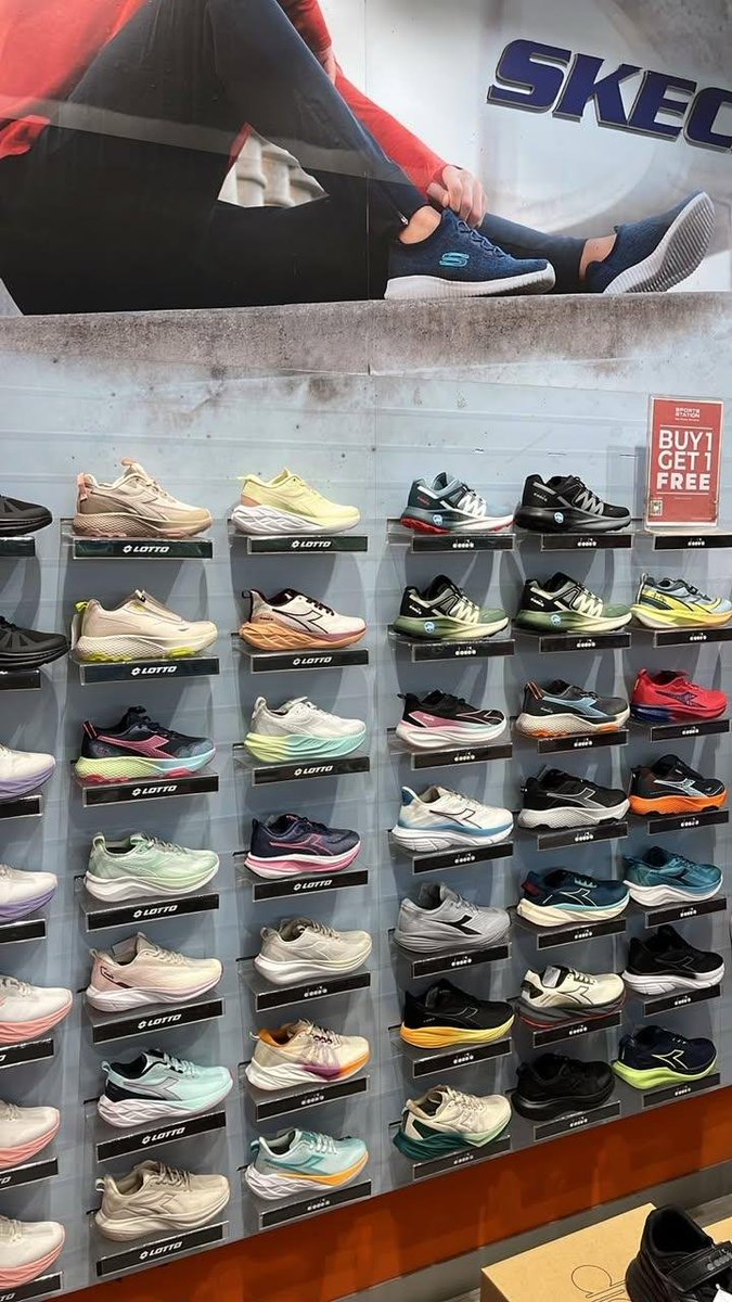 crushy153's tweet photo. BURUAN RUN SPORTS STATION LAGI BUY 1 GET 1 😭😭
kapan lagi sale gede2an gini di sports station!
promo B1G1 ini untuk brand NB, Converse, puma, air walk, Diadora, Reebok, dan Astec‼️ https://t.co/iAf1RGavI7
