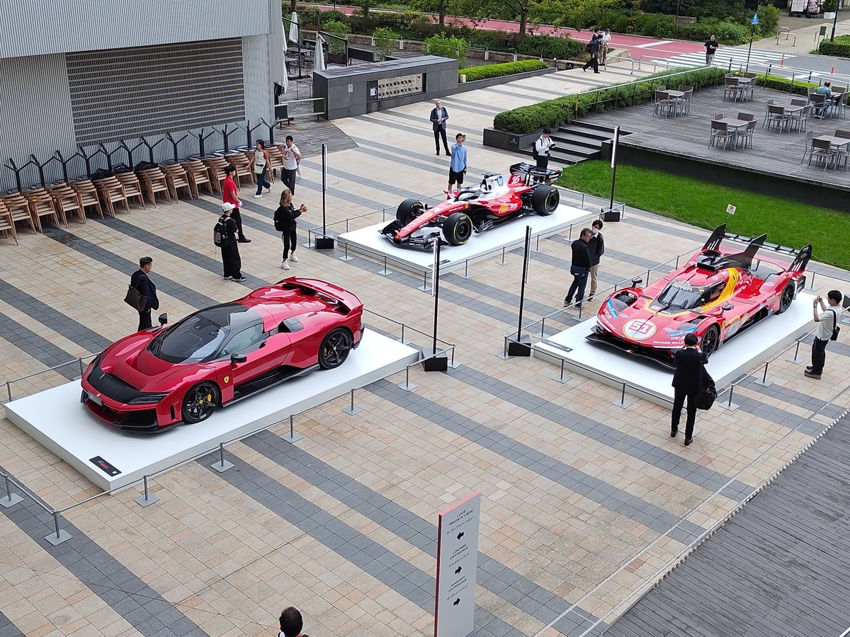 pumi306's tweet photo. フェラーリフェスティバル六本木
何とか天気がもち、全車見せました https://t.co/YgJabzLDNC