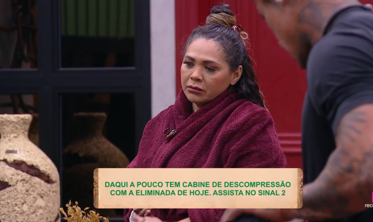 Eu_simplesment's tweet photo. #AFazenda
Murilo: "Sempre vão vetar a gente."

Rikardo: "Sempre!"

Darlin: "Eu achei que ela [Maíra] fosse me vetar. Ela tem embate comigo, achei que fosse vetar a mim, mas ela é covarde. A pessoa que tem embate com a outra tem que ir até o fim com aquela pessoa, tem que ter coragem! Esse programa é um programa de coragem!"