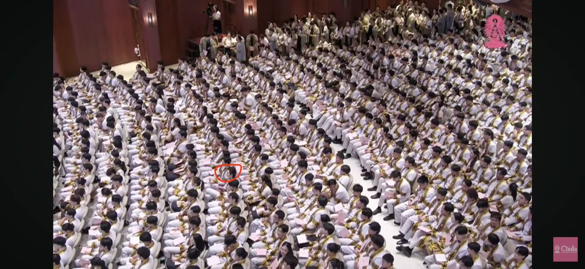 KKya088's tweet photo. #PoohGraduationDay 
@ppoohkt #ppoohkt 
Looking for PuPu game🧐 https://t.co/supkx37gtm