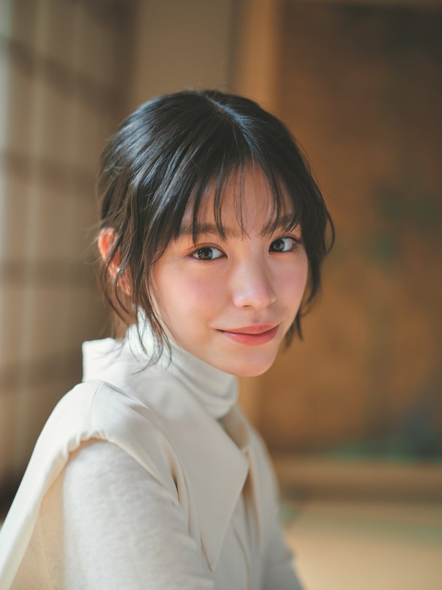nikkei_ent's tweet photo. 【26年11月号発売中!】 
期待の10代俳優 
當真あみさんの連載「日々謳歌」 

2nd写真集『My Tale』が
10月28日に発売されます
撮影の裏側についても聞きました

●ご購入はこちら
https://t.co/9xf31mkEvA
●単行本発売中!
https://t.co/OeY8I7g0Iu https://t.co/g8hsZ92InL