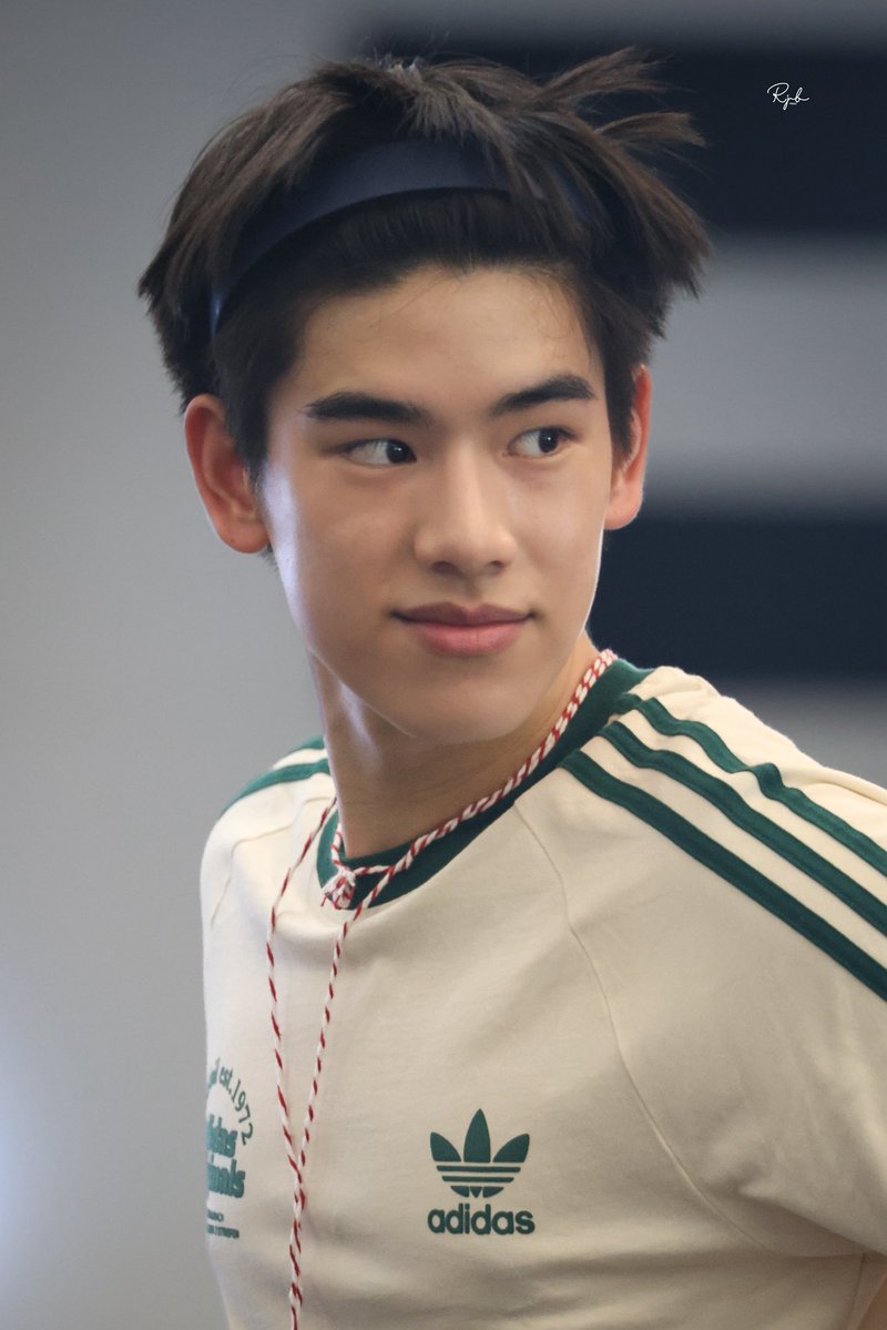jinbilllxxx's tweet photo. ( 02/10 ) 

พี่อัยยยดิ่waaaa ~ ❤️‍🩹✨ 

MYE AT SIAM CENTER BIFW26

#SiamCenterBIFW2026xYujeenYugene
#Ujeenayp_  

@ujeenayp_ https://t.co/172bXcOH8N