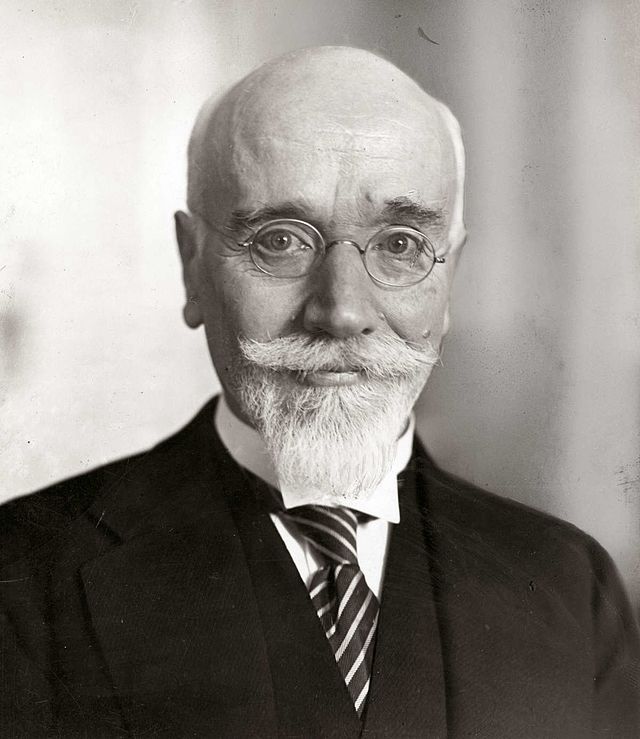 URDailyHistory's tweet photo. 6 Oct 1910: Eleftherios #Venizelos becomes the Prime Minister of #Greece for the first time. He would be #elected a total of seven times to the office. #History #GreekHistory #OTD #ad https://t.co/ysx2sAOO6i https://t.co/L8TDZWbdSu