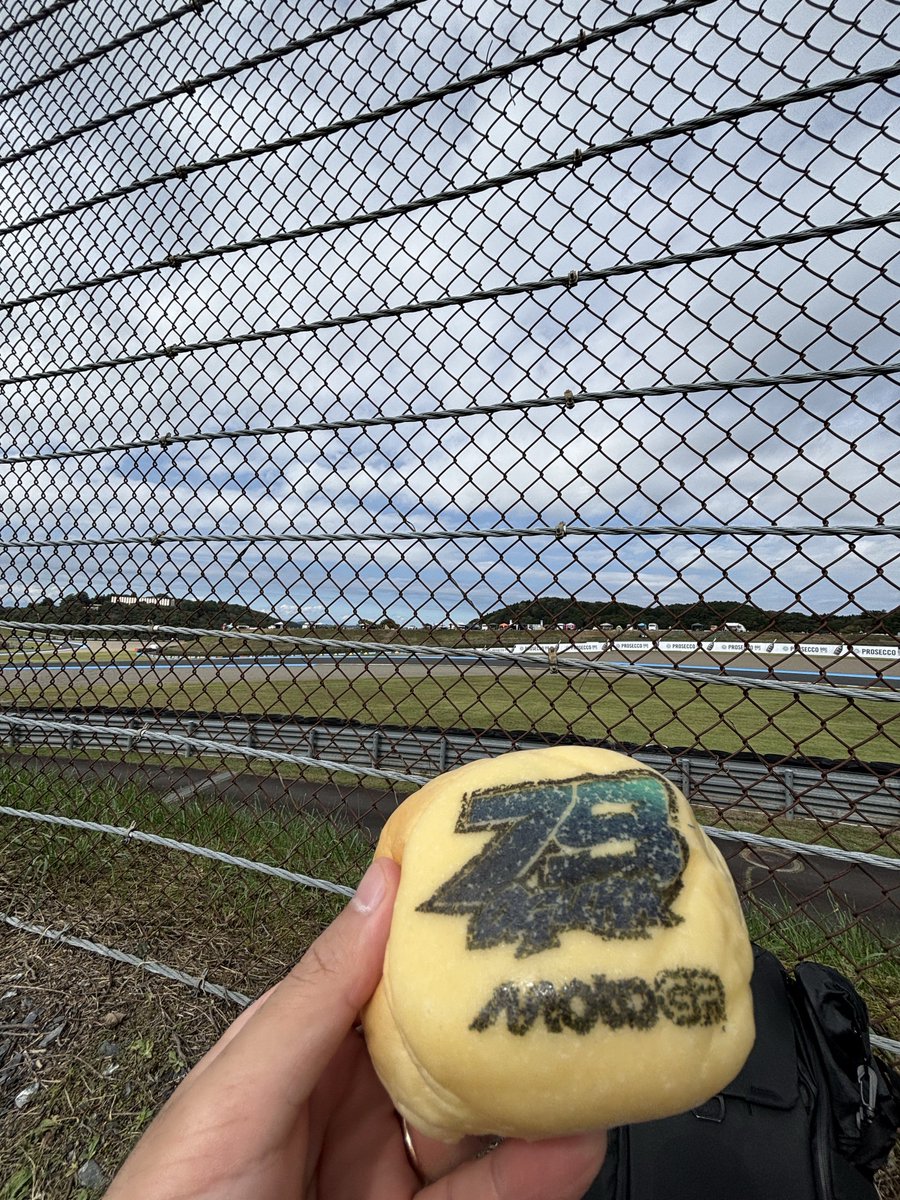 xSawaGP's tweet photo. 【悲報】OGURAあんぱん、粒あん【こしあん派】 https://t.co/yVSQokyG7h