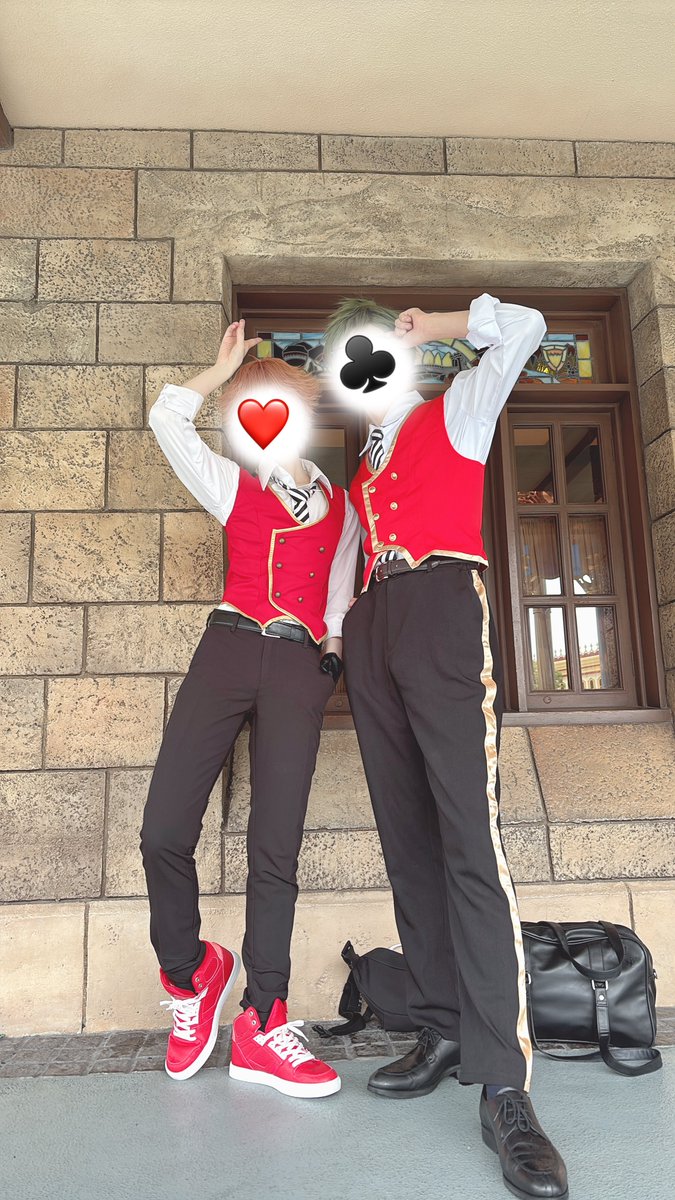 111_grt's tweet photo. ♣️ｾﾝﾊﾟｲと❤️くん😁

#Dハロツイステ仮装 https://t.co/GKzkeFR49F