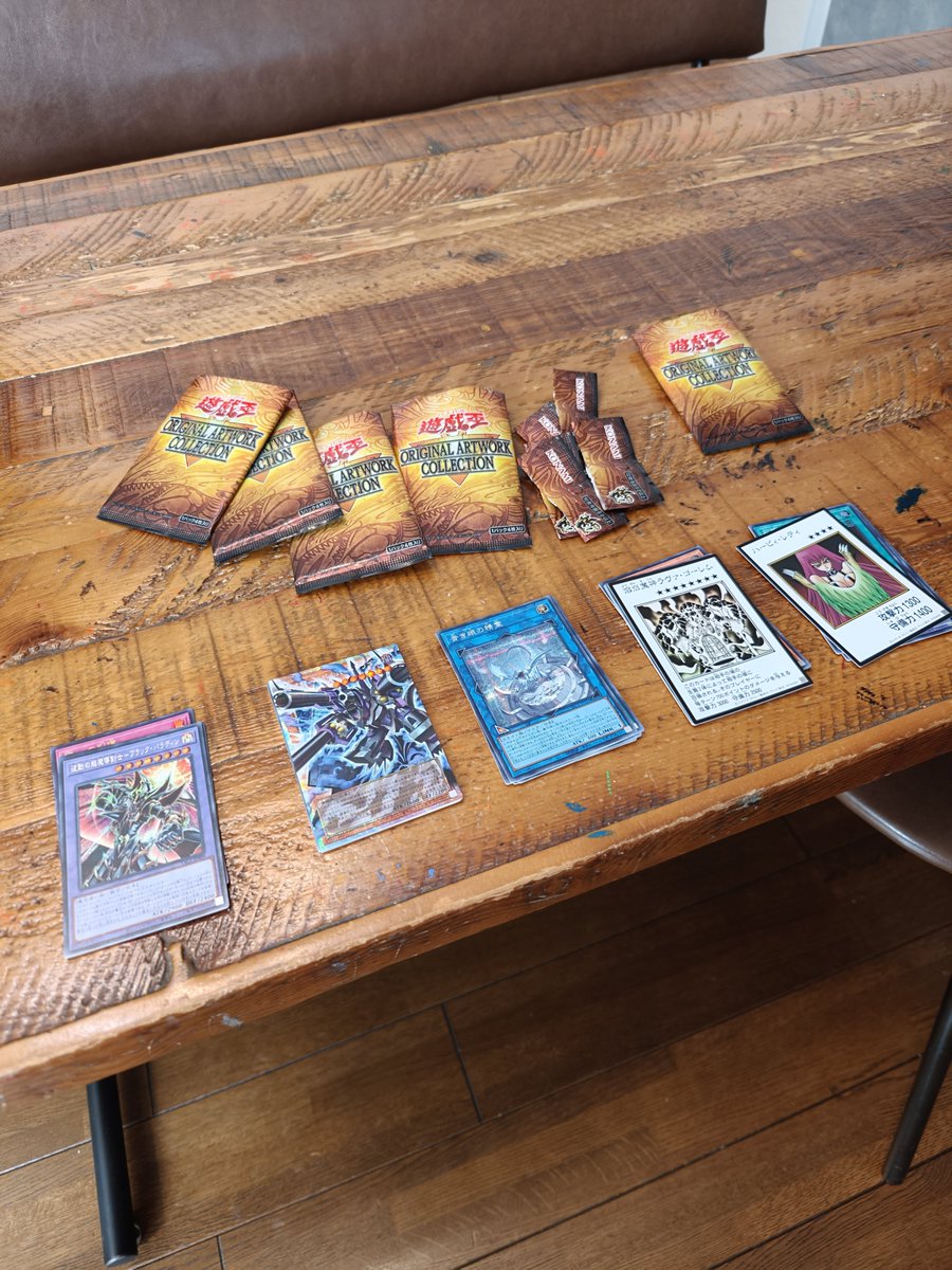 m_10301957's tweet photo. 久しぶりに遊戯王カードを買ってきた https://t.co/WKEZl2TtbO