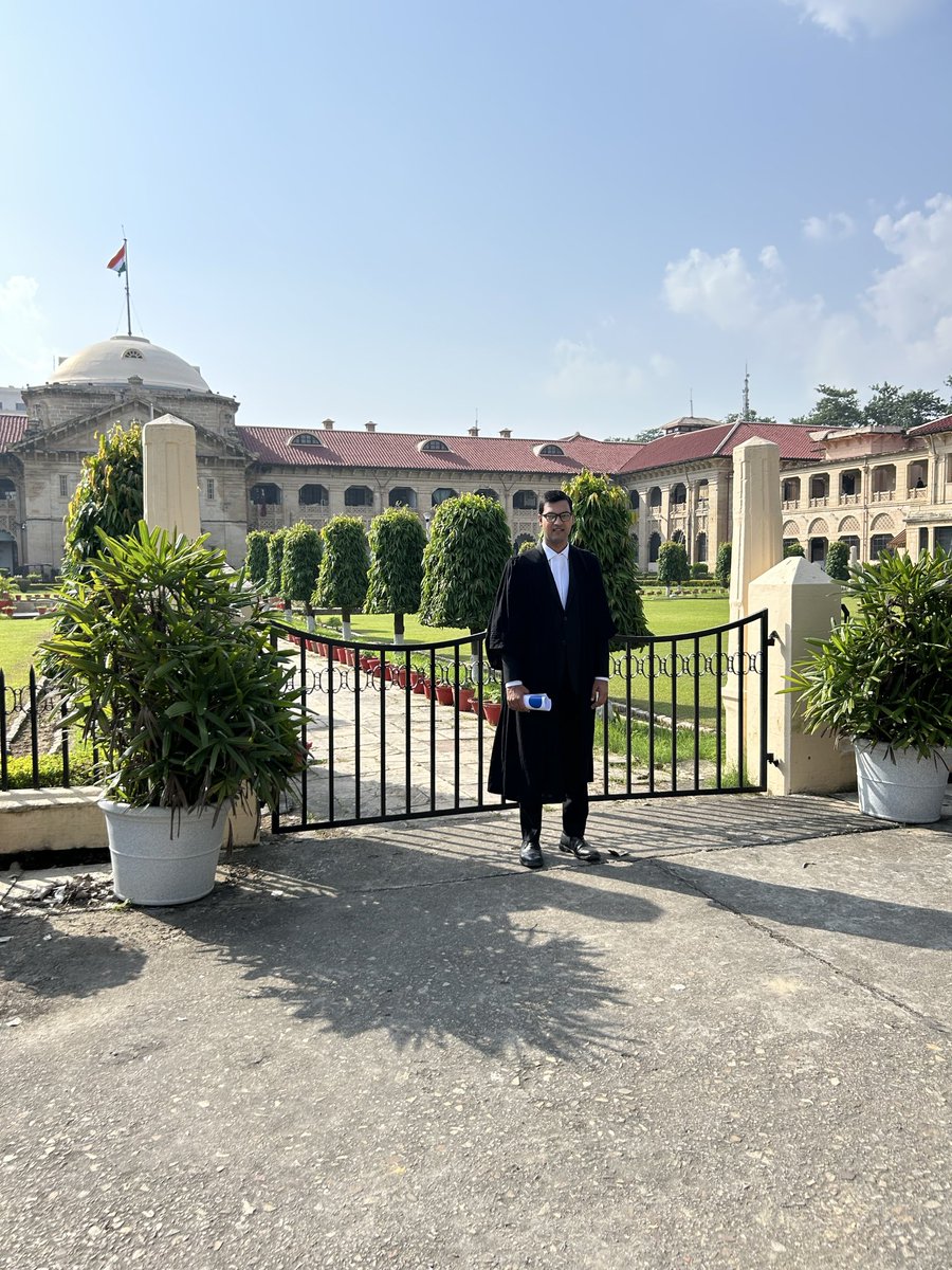 Tyagi0010's tweet photo. Allahabad High Court https://t.co/J2RL43mlcH