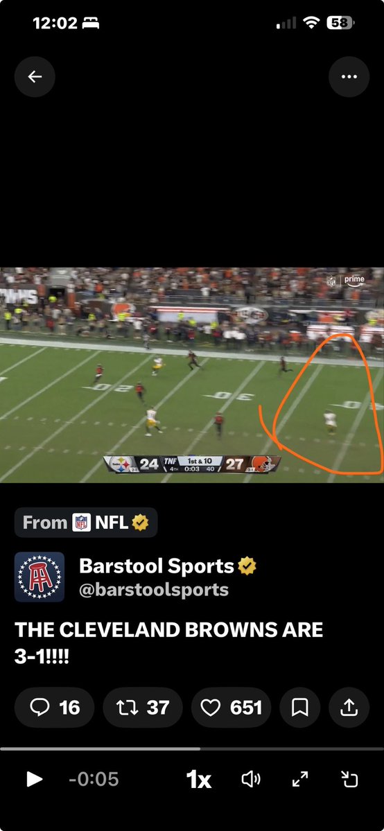 RyanInks's tweet photo. @barstoolsports 100% in Boswell’s range. But let’s throw it to the least reliable receiver we have. https://t.co/eF58K0OW7Z