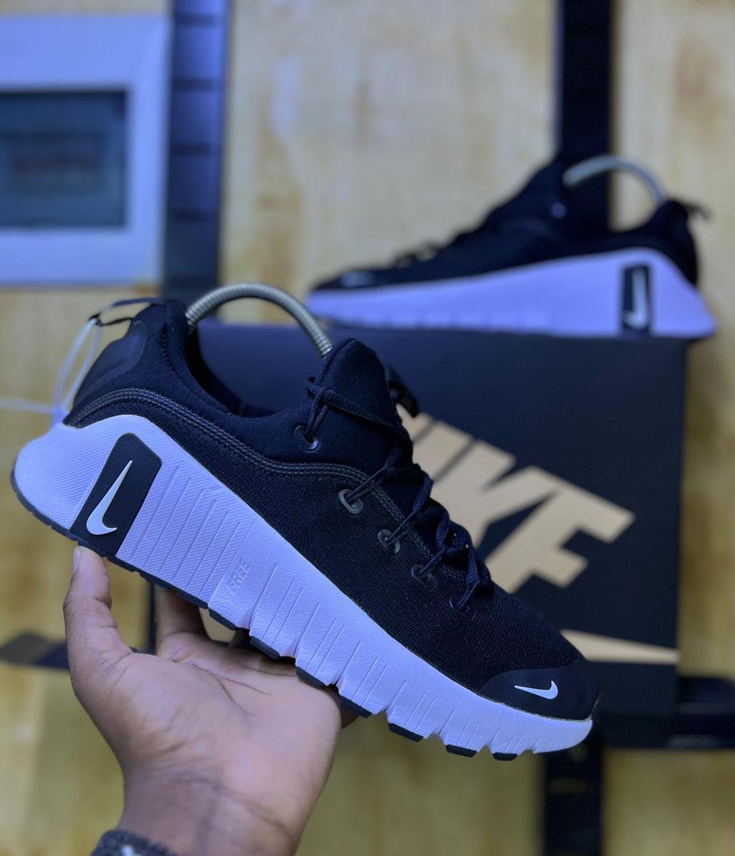 osoroKE's tweet photo. What are you selling today?

Nairobi Sneakers is your preferred plug for trendiest sneakers at affordable prices! Visit Philadelphia House, 5th Floor, Shop 522 on Tom Mboya Street next to Afya CENTER.

Black Shoes Edition!
Prices range 3,500-4,000 for sizes 40-45
☎️ 0798542232 https://t.co/1B6cacg9Sc