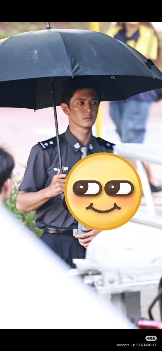 chenzheyuanbao's tweet photo. 📢 CHEN ZHEYUAN'S NEW DRAMA — OFFICIAL UPDATE

Chen Zheyuan's upcoming major male-lead drama has officially undergone a name change and has begun filming. Here's everything you need to know:

🎬 TITLE & FILMING CONFIRMED
The drama formerly known as Chi Xin (赤心) has been officially renamed Bian Nan Zhui Ji (边南追缉). The filming start announcement was made on October 1, and cameras officially began rolling on October 2, 2026 — the production team is already hard at work!

This marks Chen Zheyuan's latest venture into a serious, major male-lead drama, with a storyline centered around criminal investigation and the pursuit of criminals.

👮 CAST & CHARACTER
Chen Zheyuan leads the cast as police officer Zhang Chenguang. For this role, he has cut his hair short — and the transformation is striking. His new short-haired look is sharp, rugged, and coldly stern, a complete departure from his previous image. Fans and netizens alike agree: the short hair suits him incredibly well, perfectly matching the intense, no-nonsense tone of a criminal investigation drama.

📺 PRODUCTION & BROADCAST
The drama is produced by iQIYI, in collaboration with Yida Film and Television and Miaoyin Tiancheng. It will be made using iQIYI's "Frame绮映画MAX" quality standard, so we can expect stunning visual production value. The series is expected to premiere exclusively across the network on iQIYI Qiyi TV.

Let's show our support with positivity, restraint, and respect for the serious subject matter. Stay tuned, keep spreading good energy, and let's quietly cheer on our boy as he brings Officer Zhang Chenguang to life. 🎉

#ChenZheyuan #BianNanZhuiJi #边南追缉 #陈哲远