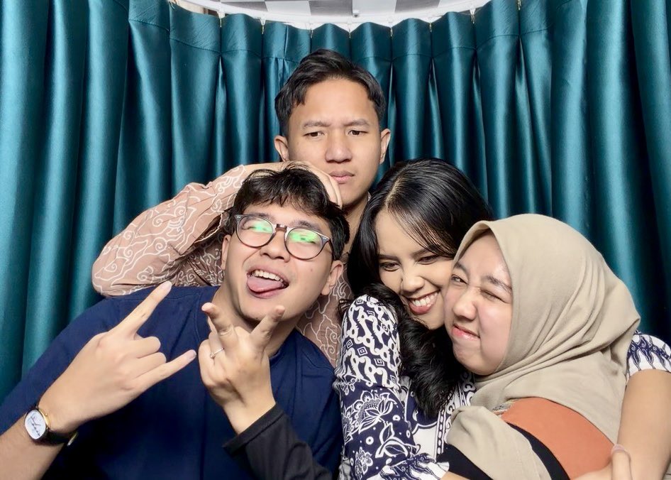 steefucaca's tweet photo. friendship “BHAAAAP” inih https://t.co/7nCOlRKS2n