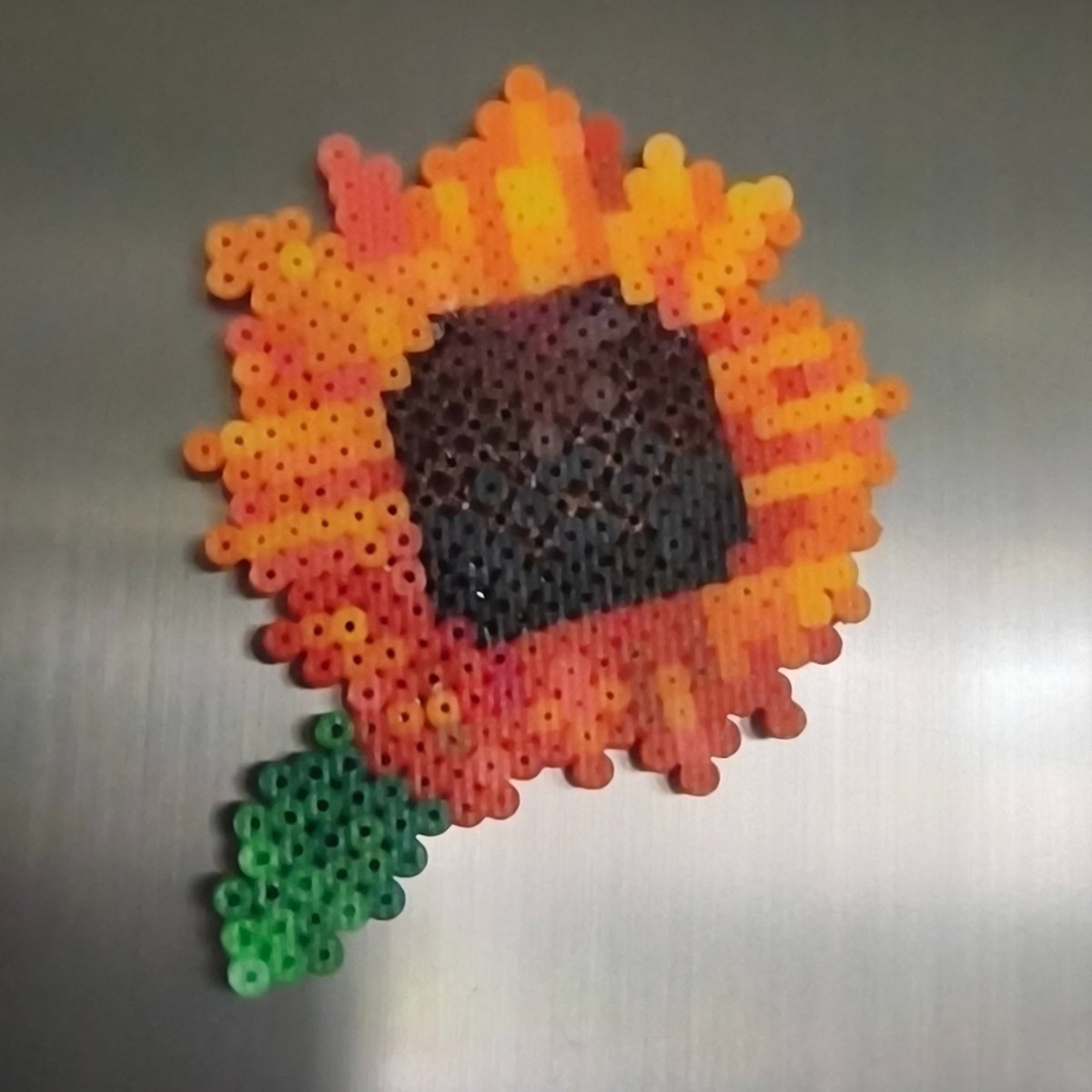 saelililili's tweet photo. Sun sun sunflower 🌻🌻🌻
Bonus for client. Made before I went to vet. 

#commissionedwork https://t.co/RSC97rN82E