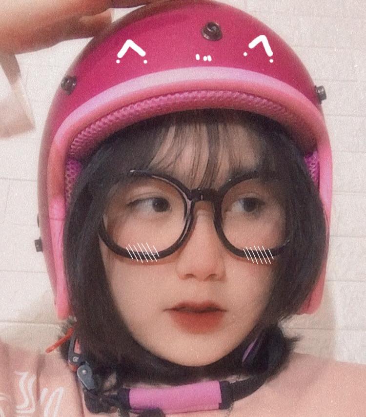 MandaKouns's tweet photo. ふとした瞬間に自分の着ている服の布地がざらついて感じられて、なんとなく遠くの街へ行く切符を買う夢でも見そうになるよ。 https://t.co/3r5pa4cvuD