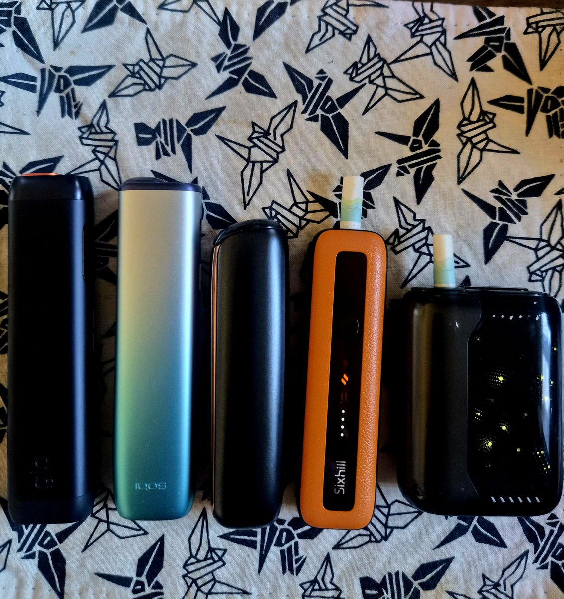 sexy_junkbox's tweet photo. 加熱式タバコ🚬の狂った値上げラッシュに対2度吸いデバイス今評判のS1,買って見たぜ👍
ｻｲｽﾞはプルームと一緒で◎
２度吸い◎フッソルｻｲｽﾞ🙅‍♀️2度吸い○バッテリーは今日飲みに行って試そう！S1 1台で１～２吸い🆗️‼️フッソル1度吸い🙅‍♀️バッテリー🔋🙅‍♀️
値上げと戦うぜ😃 https://t.co/41RdqM0JjP