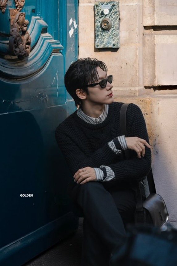 123plachalamki1's tweet photo. ฮีล์โตในรั้ววังบางแคจิงๆ

TEN AT SAINT LAURENT SUMMER27  #TENforYSLPFW27 #Saintlaurentxten https://t.co/o8P1BvoOm8