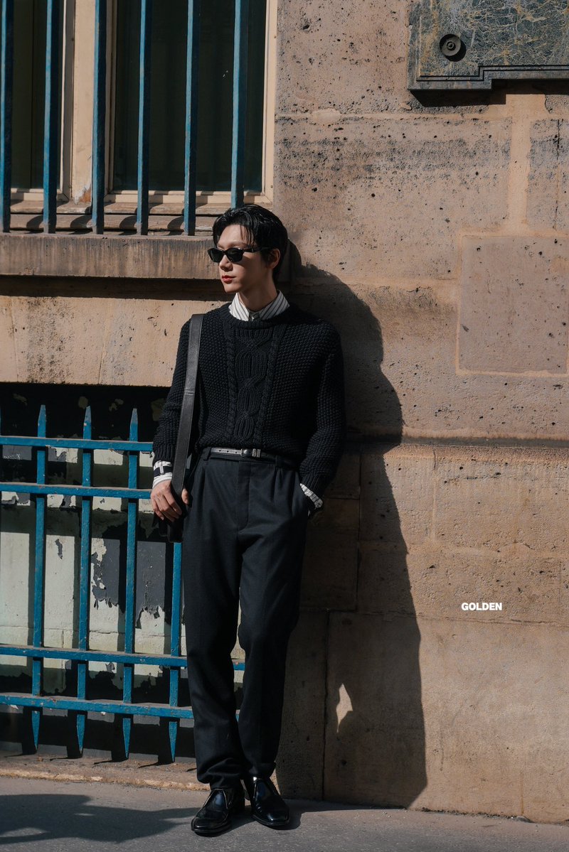faiyx03's tweet photo. ภาพสวยจัง ดูคุณชาย🤴🏻

TEN AT SAINT LAURENT SUMMER27 
#TENforYSLPFW27
#SaintLaurentxTEN #TEN @TEN_offcl https://t.co/X5gp28syGU