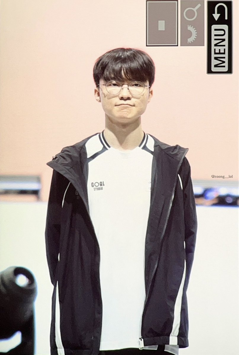 roong__lol's tweet photo. 261002 나고야 아시안게임 결승 페이커

#Faker #페이커 https://t.co/ZpTz67YOWX