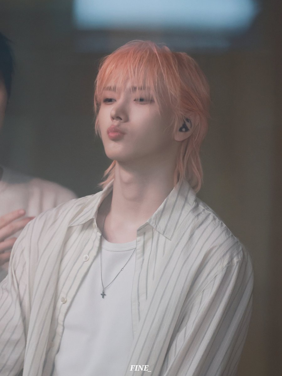 _Fine_0904's tweet photo. 260929 컬투쇼

🐱🧡

#BOYNEXTDOOR #보이넥스트도어 
#SUNGHO #성호 #朴成淏 #ソンホ https://t.co/6gJiOPsE1Y
