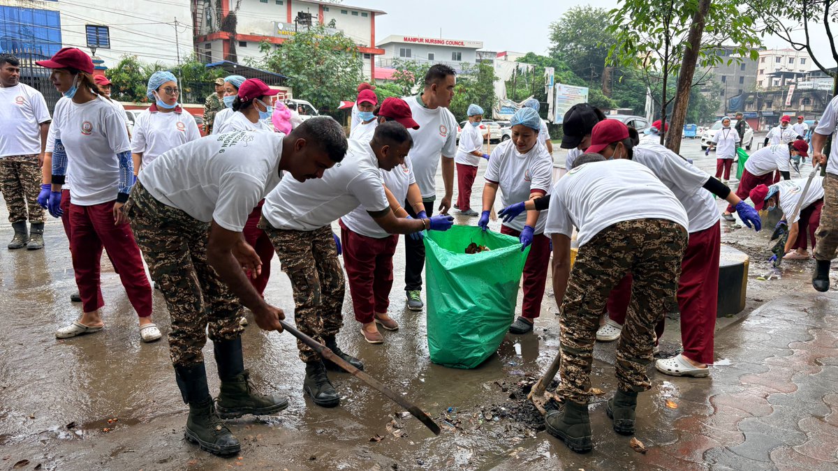 86Bncrpf's tweet photo. On 02/10/2026, under the supervision of Commandant 86 Bn CRPF, a Cleanliness Drive for cleaning the area of RIMS Hospital, Imphal, Manipur was conducted by  86 Bn CRPF in collaboration with RIMS Hospital &amp; Lamphel Police Stationas a part of nationwide Swachhta Hi Seva campaign. https://t.co/Bd4XitsdiL