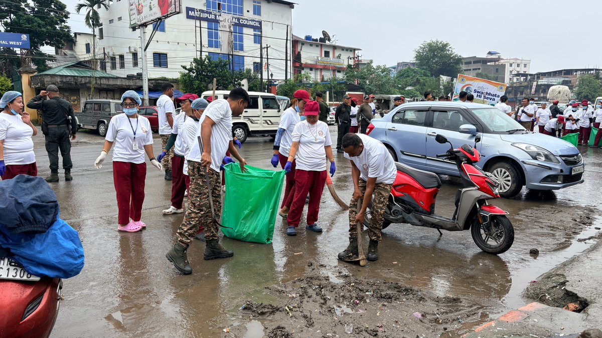 86Bncrpf's tweet photo. On 02/10/2026, under the supervision of Commandant 86 Bn CRPF, a Cleanliness Drive for cleaning the area of RIMS Hospital, Imphal, Manipur was conducted by  86 Bn CRPF in collaboration with RIMS Hospital &amp; Lamphel Police Stationas a part of nationwide Swachhta Hi Seva campaign. https://t.co/Bd4XitsdiL