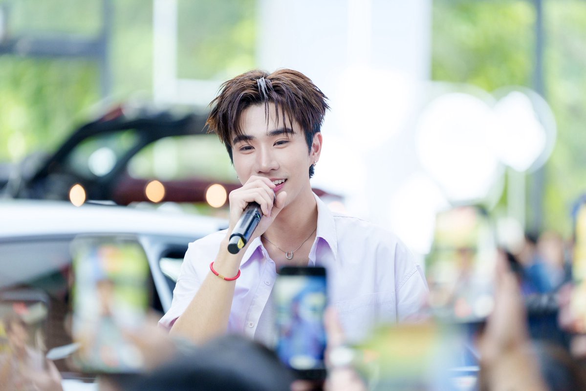allarea_ent's tweet photo. หล่อเต็มสปีด เพิร์ธ ธนพนธ์ เสิร์ฟโมเมนต์ใกล้ชิดเดวิลจิ๋ว สร้างสีสันในงาน M.O.V.E. to MEET PERTH

อ่านต่อ : https://t.co/pFiwD8fRfF

#TheMOVEbyHondaxPERTH 
#TheMOVEbyHonda #PerthTanapon #HondaMotorcycleThailand #ThaiHonda 
#รถจักรยานยนต์ฮอนด้า #ไทยฮอนด้า https://t.co/kkMRQaWrir