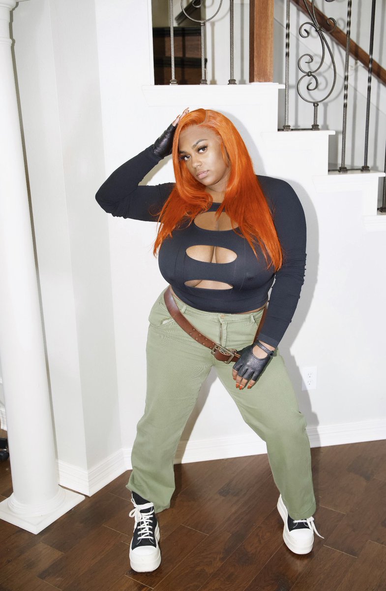 KieraNicole__'s tweet photo. 1/31. KIM POSSIBLE. 🍊 https://t.co/taSXeFVpws