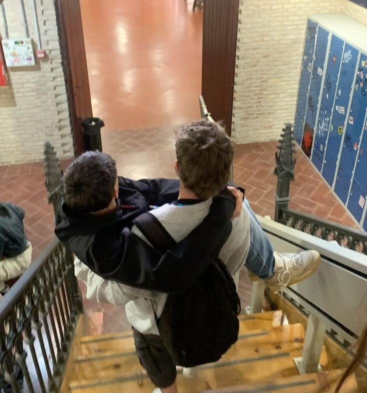 hormibow's tweet photo. au #brimiga — cuando nadie ve ☆

donde 🍓 y 🐜 siempre insistieron en ser la prueba de que un alfa y un omega pueden ser solo amigos

o

donde ambos hacen un pobre intento por disimular que su relación cambió totalmente desde las vacaciones de verano https://t.co/S6VMhWeSau